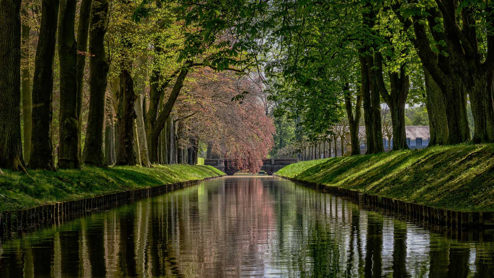 Le Canal de Nantes à Brest, traversant la Bretagne